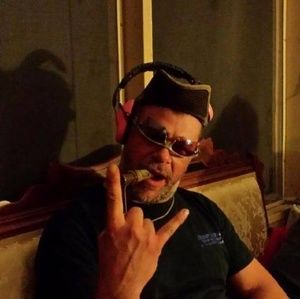 Meet your Posher, Jay